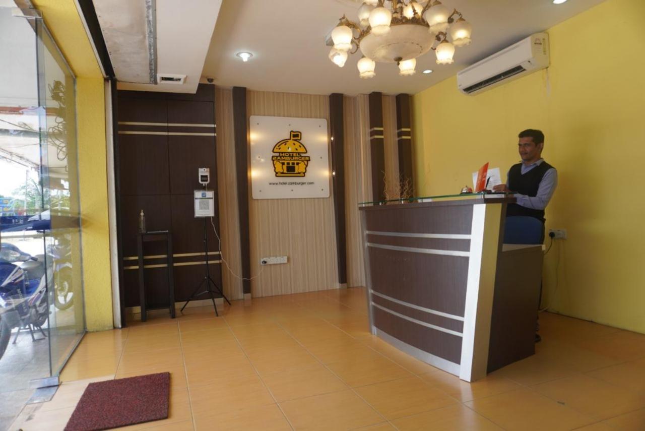 Hotel Zamburger Airport Kota Bharu Exterior photo